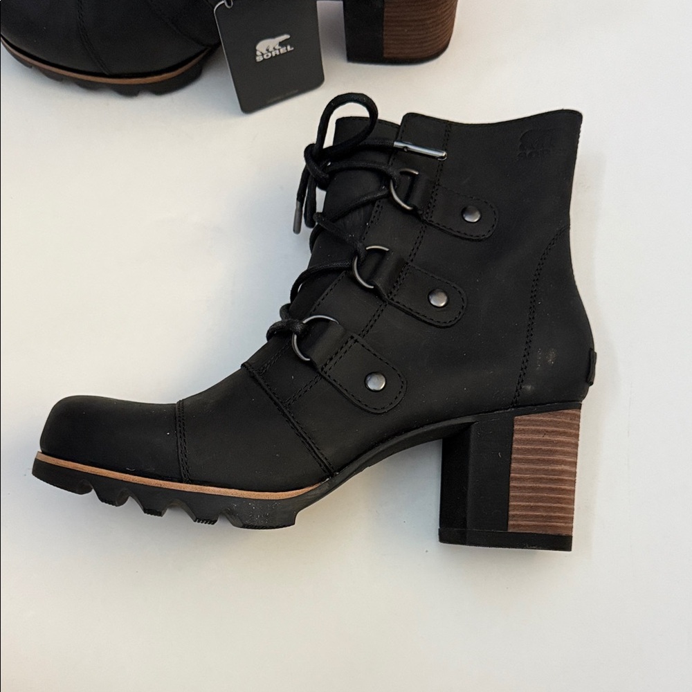 SOREL NWT Black Lace Up Women's Boots - Picture 5 of 9